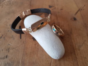 Eheschmuck, Gelb- und Weißgold mit Strandglas